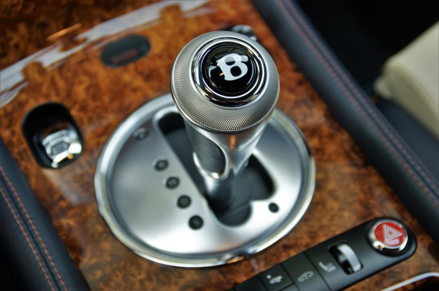 Детали интерьера Bentley Continental GT Series 51 2010 года  (фото 58 из 67)
